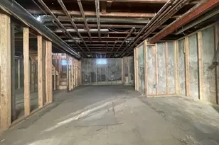 9520 S Sacramento Ave, Evergreen Park, IL 60805 - Photo 10