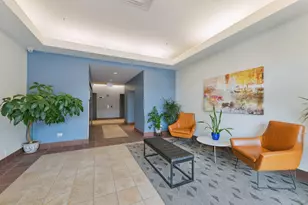 4848 N Sheridan Rd, Chicago, IL 60640 - Photo 2