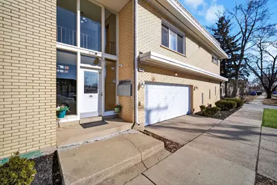 8701 S Sacramento Avenue #2SE, Evergreen Park, IL 60805 - Photo 4