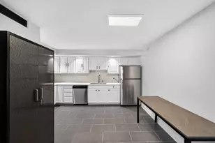 8701 S Sacramento Ave, Evergreen Park, IL 60805 - Photo 18