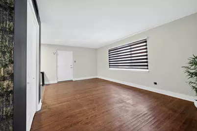 8701 S Sacramento Avenue #2SE, Evergreen Park, IL 60805 - Photo 8