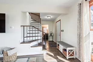 832 Kansas St, Carol Stream, IL 60188 - Photo 2