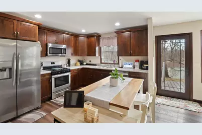 204 S Henry Street, Ashkum, IL 60911 - Photo 8