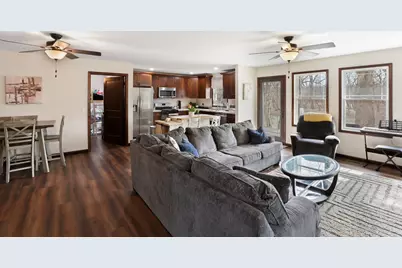 204 S Henry Street, Ashkum, IL 60911 - Photo 4