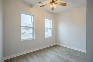 1013 W 18th Pl, Chicago, IL 60608 - Photo 50