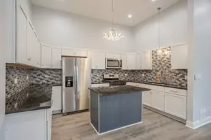 1013 W 18th Pl, Chicago, IL 60608 - Photo 22