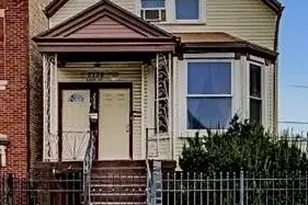 2139 N Karlov Ave, Chicago, IL 60639 - Photo 1