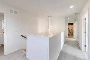327 Lasalle Ln, Buffalo Grove, IL 60089 - Photo 16