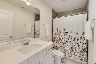 327 Lasalle Ln, Buffalo Grove, IL 60089 - Photo 26