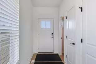 327 Lasalle Ln, Buffalo Grove, IL 60089 - Photo 6