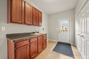 208 Amherst Ct, Oswego, IL 60543 - Photo 18