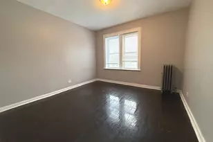 7615 S Kingston Ave, Chicago, IL 60649 - Photo 10