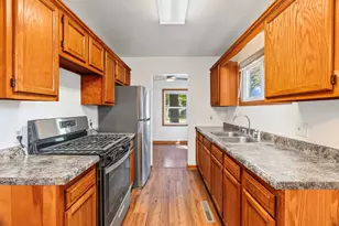 2308 Madonna Ave, Joliet, IL 60436 - Photo 4