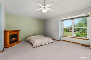 158 Edgewater Ln, Sugar Grove, IL 60554 - Photo 16