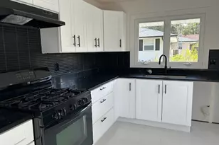 2721 Cascade Dr, Rockford, IL 61109 - Photo 2