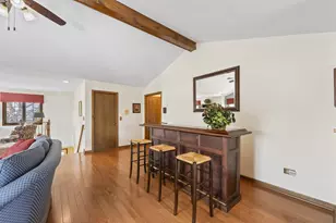 219 Village Dr, Mount Prospect, IL 60056 - Photo 14