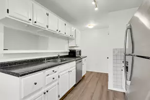 1120 Mt Vernon Ct, Wheaton, IL 60189 - Photo 6