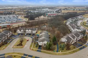 810 Oak Hollow Rd, Crystal Lake, IL 60014 - Photo 26