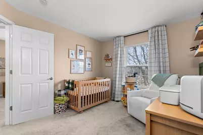 810 Oak Hollow Road, Crystal Lake, IL 60014 - Photo 16