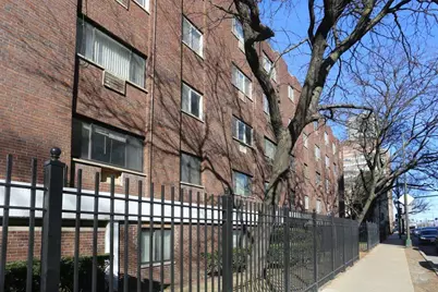 1040 W Hollywood Avenue #205, Chicago, IL 60660 - Photo 2