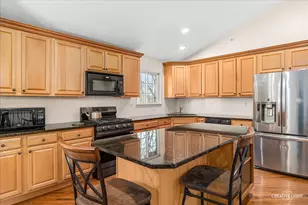 53 Tall Grass Ct, Streamwood, IL 60107 - Photo 6