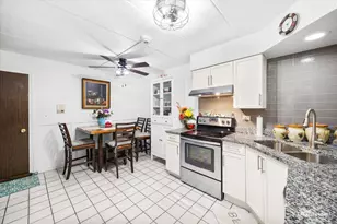 491 Timber Ridge Dr, Carol Stream, IL 60188 - Photo 8