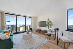 3660 N Lake Shore Dr, Chicago, IL 60613 - Photo 8