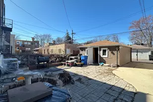 5716 N Campbell Ave, Chicago, IL 60659 - Photo 12