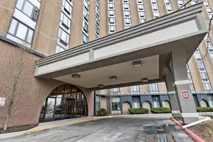 1 Renaissance Pl, Palatine, IL 60067 - Photo 2