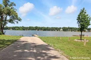 4717 Winnebago Dr, Wonder Lake, IL 60097 - Photo 22