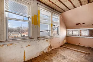 9158 S Clyde Ave, Chicago, IL 60617 - Photo 18