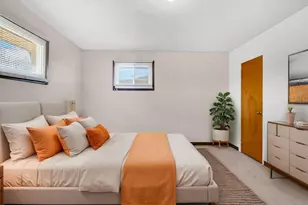 686 E 155th St, South Holland, IL 60473 - Photo 14