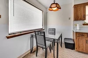 686 E 155th St, South Holland, IL 60473 - Photo 12