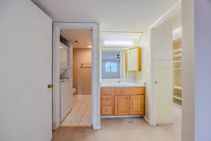 920 Vose Dr, Gurnee, IL 60031 - Photo 6