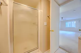 920 Vose Dr, Gurnee, IL 60031 - Photo 8