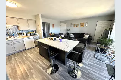 259 W Court Of Shorewood #2A, Vernon Hills, IL 60061 - Photo 2