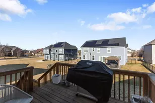 3606 Harmony Cir, Elgin, IL 60124 - Photo 14