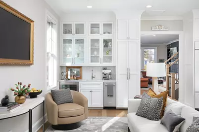 932 E Chicago Avenue, Naperville, IL 60540 - Photo 14