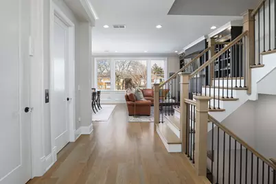 932 E Chicago Avenue, Naperville, IL 60540 - Photo 36