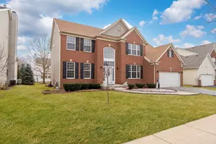 6085 Irene Dr, Hoffman Estates, IL 60192 - Photo 2