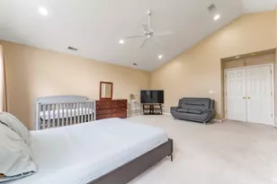 6085 Irene Dr, Hoffman Estates, IL 60192 - Photo 20