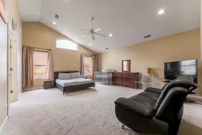 6085 Irene Drive, Hoffman Estates, IL 60192 - Photo 20