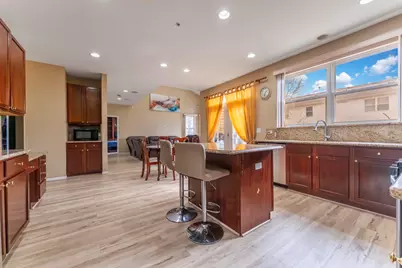 6085 Irene Drive, Hoffman Estates, IL 60192 - Photo 14