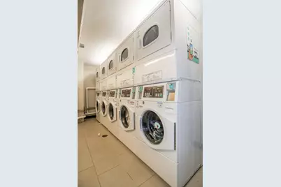 [Address not provided], Chicago, IL 60657 - Photo 8