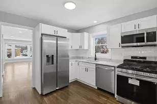 10356 S Green St, Chicago, IL 60643 - Photo 6