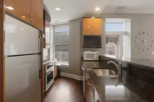 36 S Ashland Ave, Chicago, IL 60607 - Photo 4