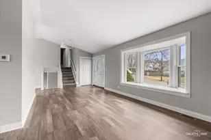 43 N Walnut Ct, Streamwood, IL 60107 - Photo 8