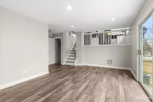 43 N Walnut Ct, Streamwood, IL 60107 - Photo 12