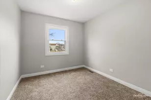 43 N Walnut Ct, Streamwood, IL 60107 - Photo 16