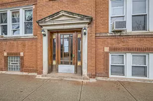 3522 N Lawndale Ave, Chicago, IL 60618 - Photo 2